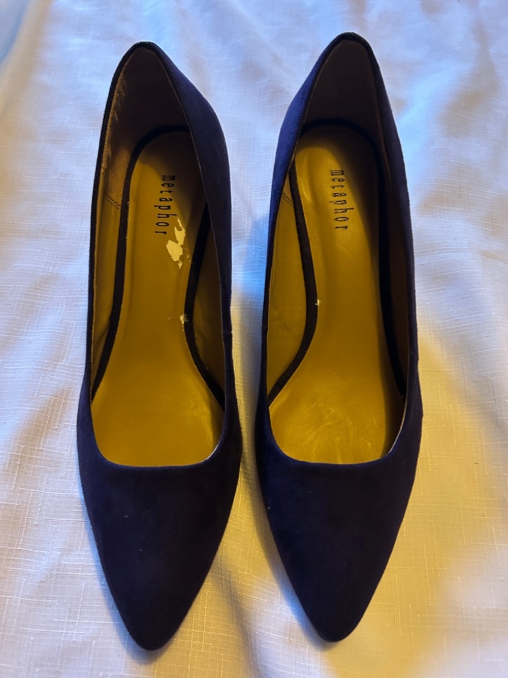 Metaphor Navy Pointed-Toe Suede Pumps